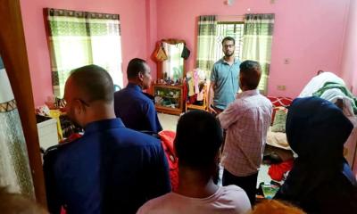 কালাইয়ে শিক্ষক দম্পতির বাড়িতে অস্ত্রের মুখে জিম্মি করে ১৫ ভরি স্বর্ণালঙ্কার ও দেড় লাখ টাকা ডাকাতি
