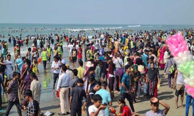 শীতের আগমনী হাওয়া, পর্যটকে জমজমাট কক্সবাজার