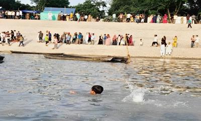 পাকুন্দিয়ায় ব্রহ্মপুত্র নদে নৌকাডুবি: বড় বোনের মৃত্যু, ছোট বোন নিখোঁজ