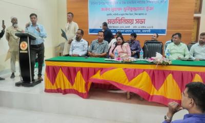 তানোরে শিক্ষকদের সঙ্গে যুগ্ম সচিবের মতবিনিময়