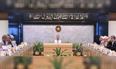 ভিসা জালিয়াতি প্রতিরোধে আলাদা আইন প্রণয়নের নির্দেশ প্রধান উপদেষ্টার