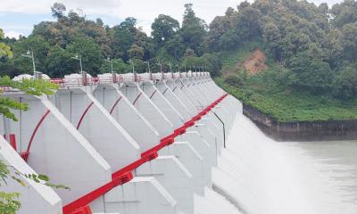 খুলে দেওয়া হলো কাপ্তাই বাঁধের সব গেট