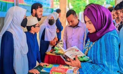নান্দাইলে ‘জুলাই পুনর্জাগরণ’ উদযাপনে বইমেলার উদ্বোধন