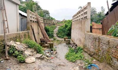 তিতাসে সাড়ে ৫ কোটি টাকার সেতু, সংযোগ সড়কের অভাবে জনদুর্ভোগ