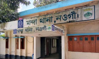 মান্দায় বিষের বোতলের সিপিতে মুখ দিয়ে শিশুর মৃত্যু