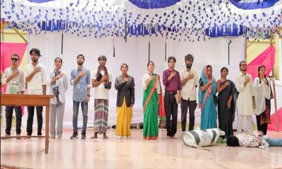 সামাজিক সচেতনতায় ইবিতে মঞ্চস্থ নাটক ‘অর্থহীন’