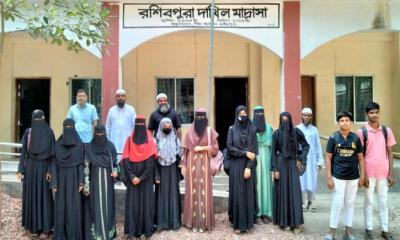 ইউএনওর আকস্মিক পরিদর্শন: মাদ্রাসা বন্ধ, সুপারকে শোকজ
