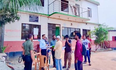 কালীগঞ্জে ভ্রাম্যমাণ আদালতের মাধ্যমে জরিমানা