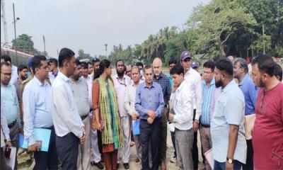 বেনাপোল রেল স্টেশন পরিদর্শনে সাংবাদিকদের সঙ্গে মহাপরিচালকের অসহযোগিতা