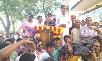 মধ্যনগরে আনিসুল হকের নেতৃত্বে ধানের শীষের প্রচারণা মিছিল ও সমাবেশ