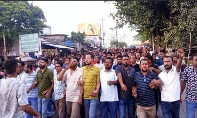 শালিখায় যুবদল নেতা নয়ন মুন্সীর বহিষ্কার নিয়ে দুই গ্রুপের পাল্টাপাল্টি বিক্ষোভ মিছিল