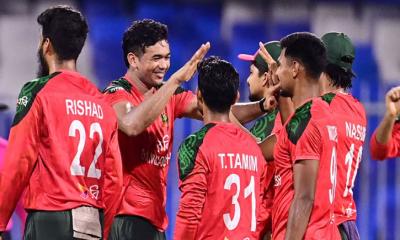 বাংলাদেশকে ১৬৬ রানের লক্ষ্য দিলো ওয়েস্ট ইন্ডিজ