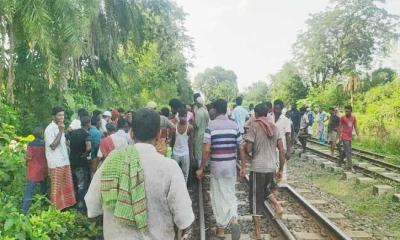 ট্রেনের ধাক্কায় প্রাণ গেল গরু ব্যবসায়ীর