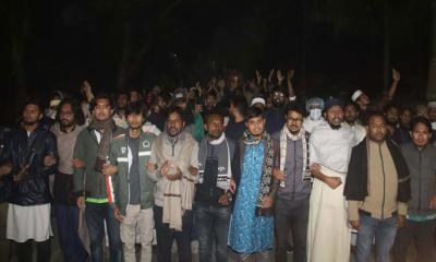 ওসমান হাদির উপর হামলার প্রতিবাদে ইবি শিক্ষার্থীদের বিক্ষোভ মিছিল