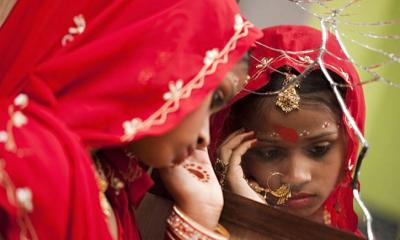 বাল্যবিয়ে ঠেকাতে প্রধান শিক্ষককে দরখাস্ত দিলো স্কুলছাত্রী