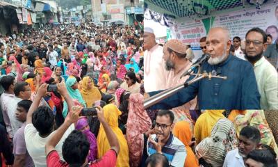 ছাত্র-জনতার অভ্যুত্থানের মাধ্যমে শেখ হাসিনাকে দেশ থেকে বিতাড়িত করা হয় — অধ্যাপক শহীদুল ইসলাম