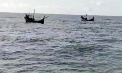 বঙ্গোপসাগরে মাছধরা ট্রলার ডুবি: উদ্ধার ১৪ জেলে ,  নিখোঁজ ৬