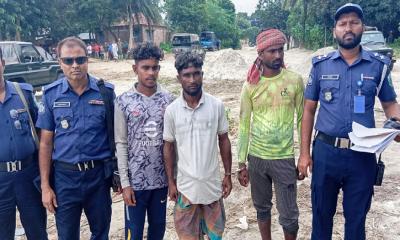 নাটোরে অবৈধ বালু উত্তোলন বন্ধে সেনা অভিযান, গ্রেফতার ৩
