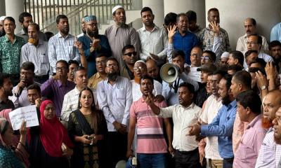 অধ্যাদেশ প্রত্যাহারের দাবিতে সচিবালয়ে আজও বিক্ষোভ