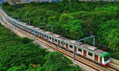 মেট্রোরেলের চলাচলের সময় বাড়ছে