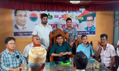 মুকসুদপুরে নেতাকর্মীদের সঙ্গে বিএনপি নেতা সেলিমুজ্জামানের মতবিনিময় সভা