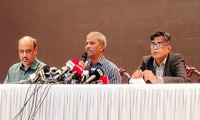 গণভোটের বিষয়ে চূড়ান্ত সিদ্ধান্ত দেবেন প্রধান উপদেষ্টা: আসিফ নজরুল