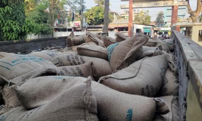 শেরপুরে অবৈধভাবে মজুতকৃত ২৪৮ বস্তা চাল জব্দ