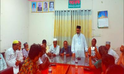 ইসলামপুরে সাংবাদিকদের সাথে জামায়াতের এমপি প্রার্থী ড. ছামিউল হক ফারুকীর মতবিনিময়