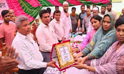 মুকসুদপুরে শিক্ষক ছিদ্দিকুর রহমানকে সংবর্ধনা