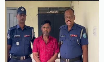 শ্রীপুরে সাত মামলার পলাতক আসামি মিন্টুকে আটক করে পুলিশে দিলেন বিএনপি নেতা