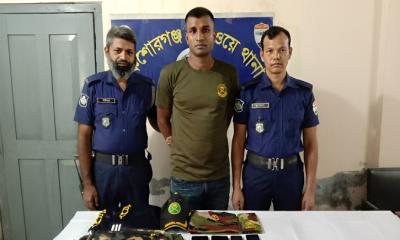 কিশোরগঞ্জে ট্রেনযাত্রীদের ধরে নেওয়ার হুমকি, ভুয়া সেনা সদস্য আটক
