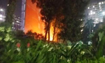 ঢাকা বিশ্ববিদ্যালয়ের বিজয় একাত্তর হলের ক্যান্টিনে আগুন