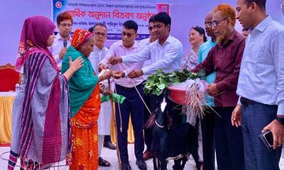 রাজশাহীতে প্রতিবন্ধী, দুঃস্থ ও দরিদ্রদের মাঝে মানবিক সহায়তা বিতরণ