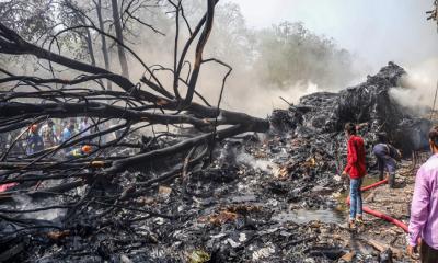 ভারতে ভয়াবহ বিমান দুর্ঘটনায় মৃতের সংখ্যা বেড়ে প্রায় ৩০০