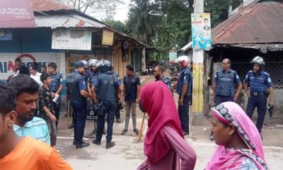 সাদুল্লাপুরে বিএনপির দুই গ্রুপের মধ্যে সংঘর্ষ, সংবাদকর্মীসহ আহত কয়েকজন