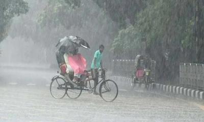 সোমবার থেকে ভারী বর্ষণের সম্ভাবনা