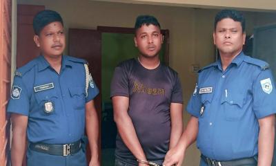 উলিপুরে সমাজসেবা কর্মকর্তা পরিচয়ে প্রতারণা, যুবক আটক