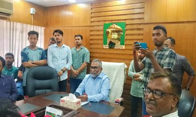 অর্ডিন্যান্স পাসের ১৫ দিনের মধ্যে ইকসু নির্বাচনের আশ্বাস উপাচার্যের