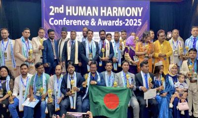 মালদ্বীপে হিউম্যান হারমনি অ্যাওয়ার্ড পেলেন মালয়েশিয়া ৪ প্রবাসী বাংলাদেশি