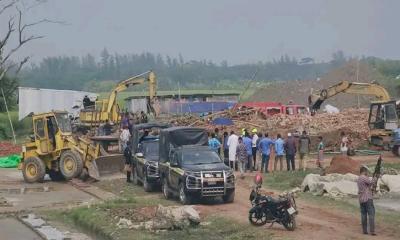 লক্ষ্মীপুর রামগতিতে অবৈধ ৪৯ ইটভাটায় অভিযান শুরু