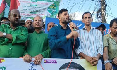 রাজাপুরে আবারও বিএনপির দুই গ্রুপের সমাবেশ