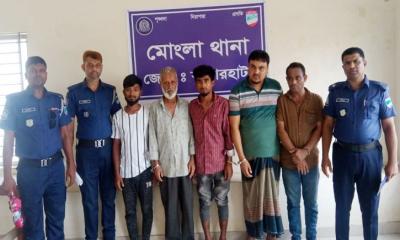 কোস্ট গার্ড ও পুলিশের পৃথক অভিযানে মোংলায় ইয়াবা ও গাঁজা সহ আটক ৪