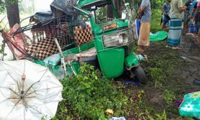 চট্টগ্রামে অটোরিকশা-মাইক্রোবাস সংঘর্ষে নিহত ২, আহত ২
