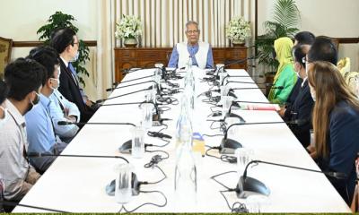 বিদেশি চিকিৎসক দলের সহায়তায়  প্রধান উপদেষ্টার  কৃতজ্ঞতা প্রকাশ