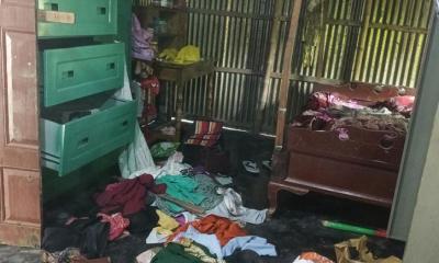 মাদারগঞ্জে পূর্ব শত্রুতার জেরে তিন বাড়িতে ভাঙচুর ও লুটপাট