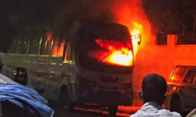 রাজধানীতে আবারও বাসে অগ্নিসংযোগ