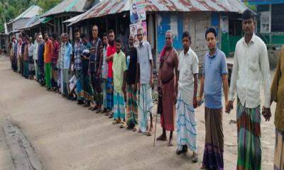 রামপালে বিএনপি নেতা সোহাগ আকনের বিরুদ্ধে  মিথ্যা সংবাদ প্রকাশের প্রতিবাদে মানববন্ধন