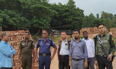 সরকারি নির্দেশনা অমান্য করে ইটভাটা চালু করায় প্রশাসনের অভিযান