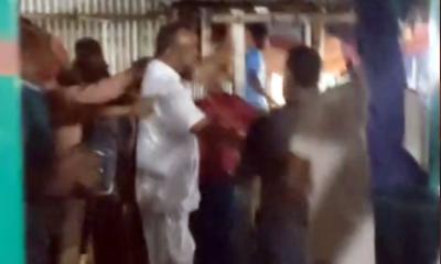 হাতে-পায়ে ধরেও মাফ মেলেনি, জনসমক্ষে যুবককে পেটালেন ইউপি সদস্য