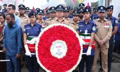 বীর শহীদদের প্রতি শ্রদ্ধা জানালেন পুলিশ সুপার কামরুল ইসলাম